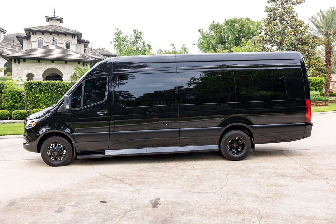 2024 Mercedes-Benz VS30 Sprinter - Image 2 of 31
