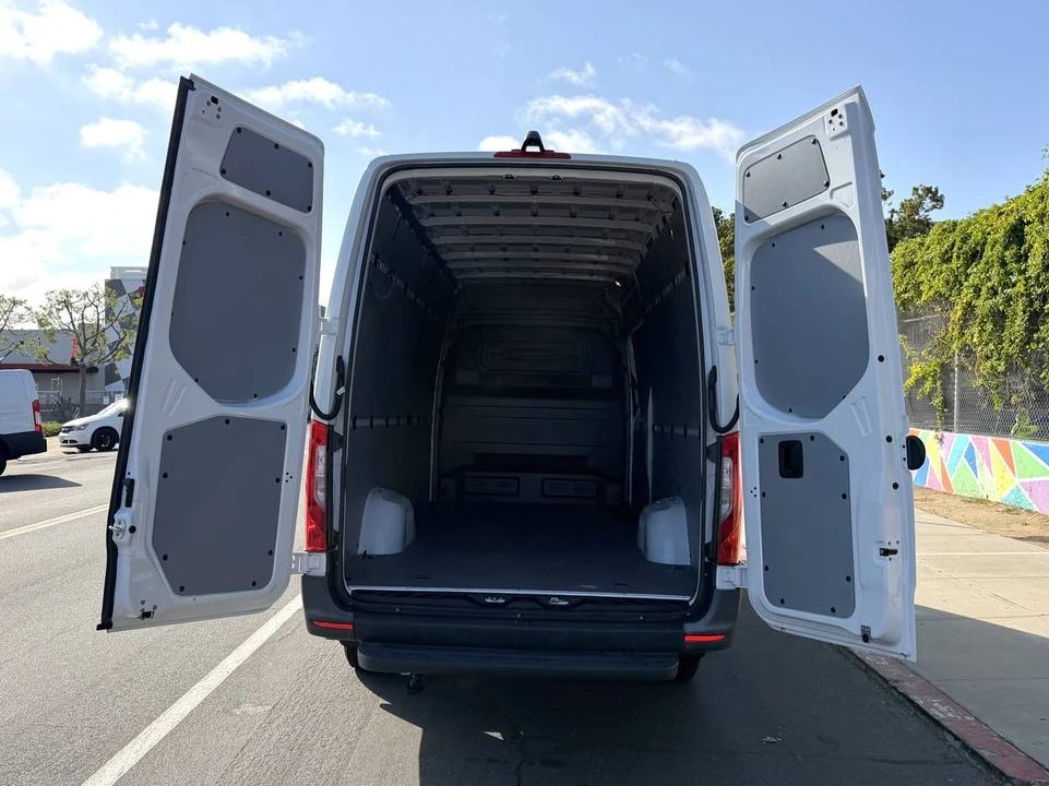 2024 Mercedes-Benz VS30 Sprinter - Image 6 of 9