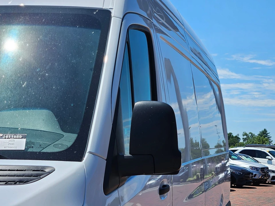 2024 Mercedes-Benz VS30 Sprinter - Image 8 of 12
