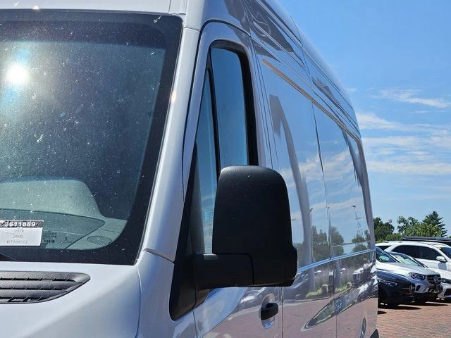 2024 Mercedes-Benz VS30 Sprinter - Image 9 of 12