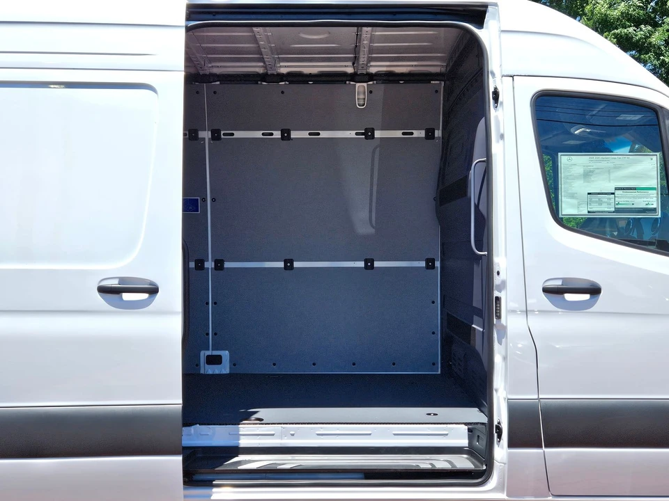 2024 Mercedes-Benz VS30 Sprinter - Image 2 of 21