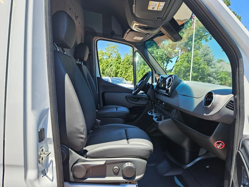 2024 Mercedes-Benz VS30 Sprinter - Image 14 of 21