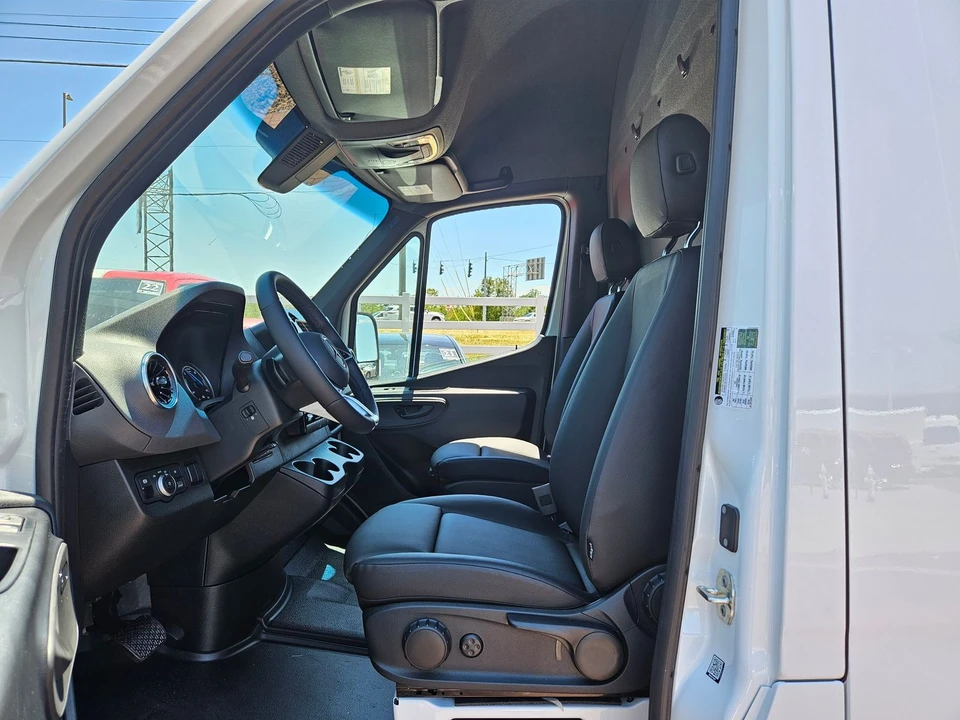 2024 Mercedes-Benz VS30 Sprinter - Image 13 of 21