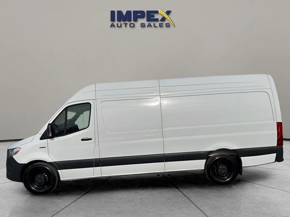 2024 Mercedes-Benz VS30 Sprinter - Image 2 of 12