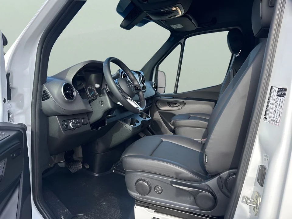 2024 Mercedes-Benz VS30 Sprinter - Image 9 of 21