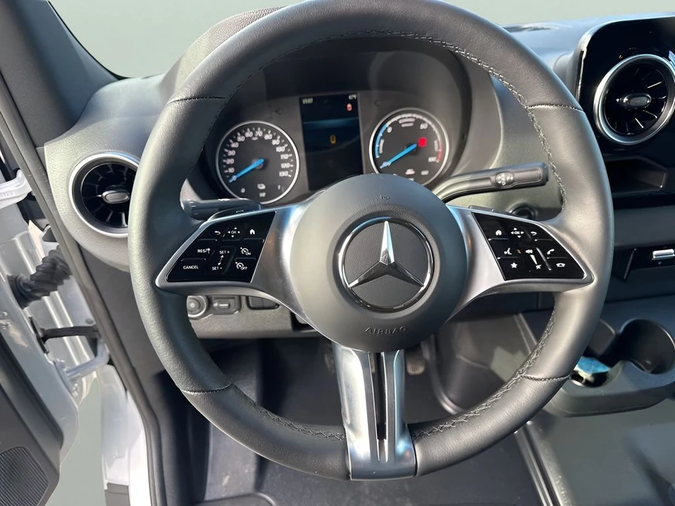 2024 Mercedes-Benz VS30 Sprinter - Image 10 of 21