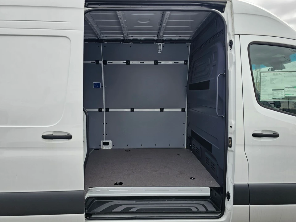2024 Mercedes-Benz VS30 Sprinter - Image 2 of 21