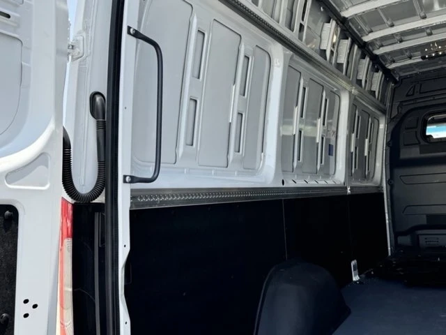 2024 Mercedes-Benz VS30 Sprinter - Image 9 of 12