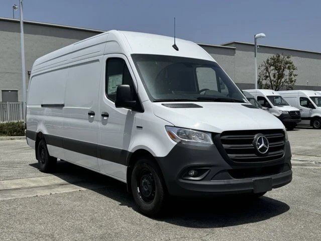 2024 Mercedes-Benz VS30 Sprinter - Image 2 of 12