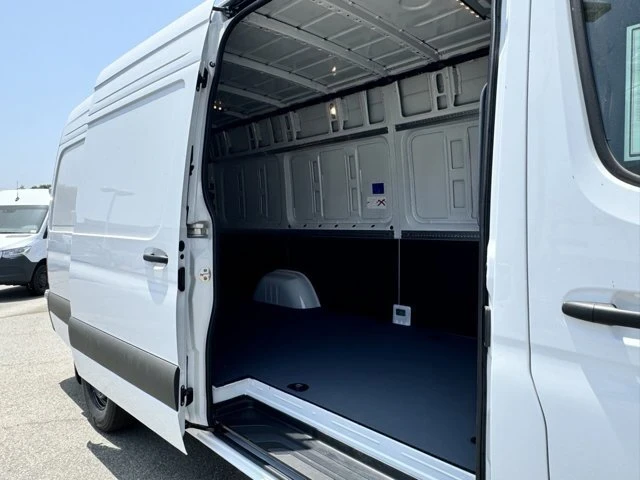 2024 Mercedes-Benz VS30 Sprinter - Image 12 of 12