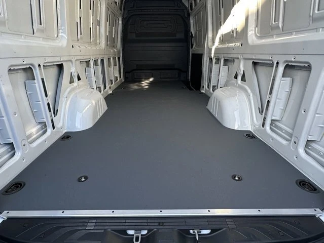 2024 Mercedes-Benz VS30 Sprinter - Image 11 of 12