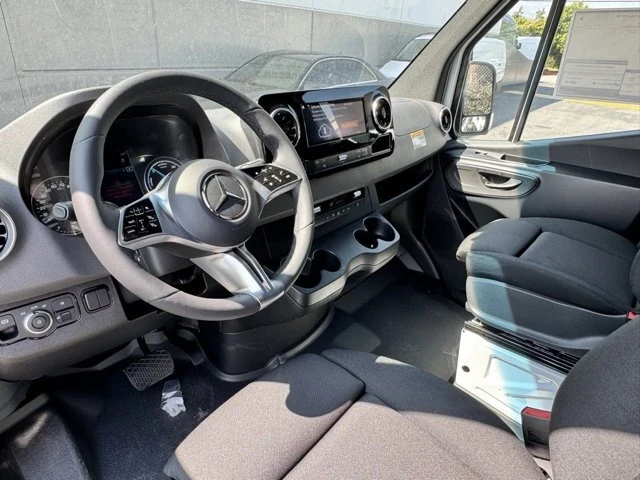2024 Mercedes-Benz VS30 Sprinter - Image 10 of 12