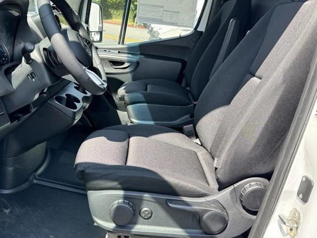 2024 Mercedes-Benz VS30 Sprinter - Image 8 of 12