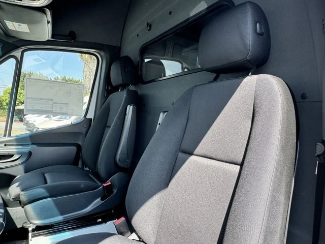2024 Mercedes-Benz VS30 Sprinter - Image 9 of 12
