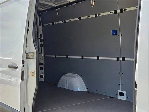 2024 Mercedes-Benz VS30 Sprinter - Image 18 of 21