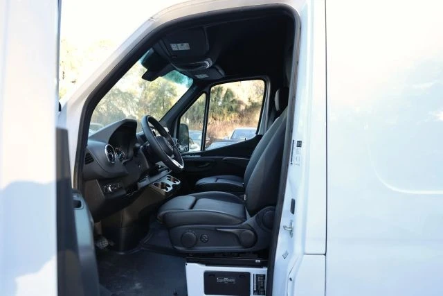 2024 Mercedes-Benz VS30 Sprinter - Image 2 of 21