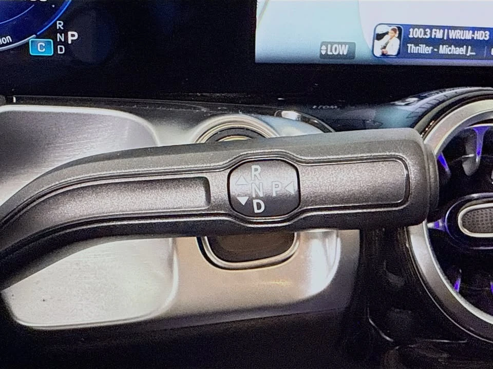 2024 Mercedes-Benz EQB - Image 15 of 19