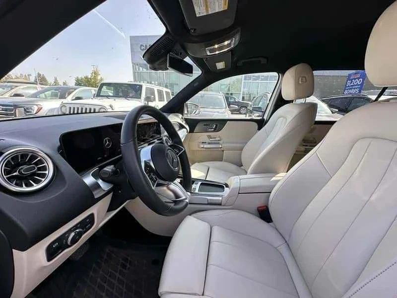 2024 Mercedes-Benz EQB - Image 8 of 20