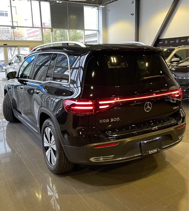 2024 Mercedes-Benz EQB - Image 8 of 15