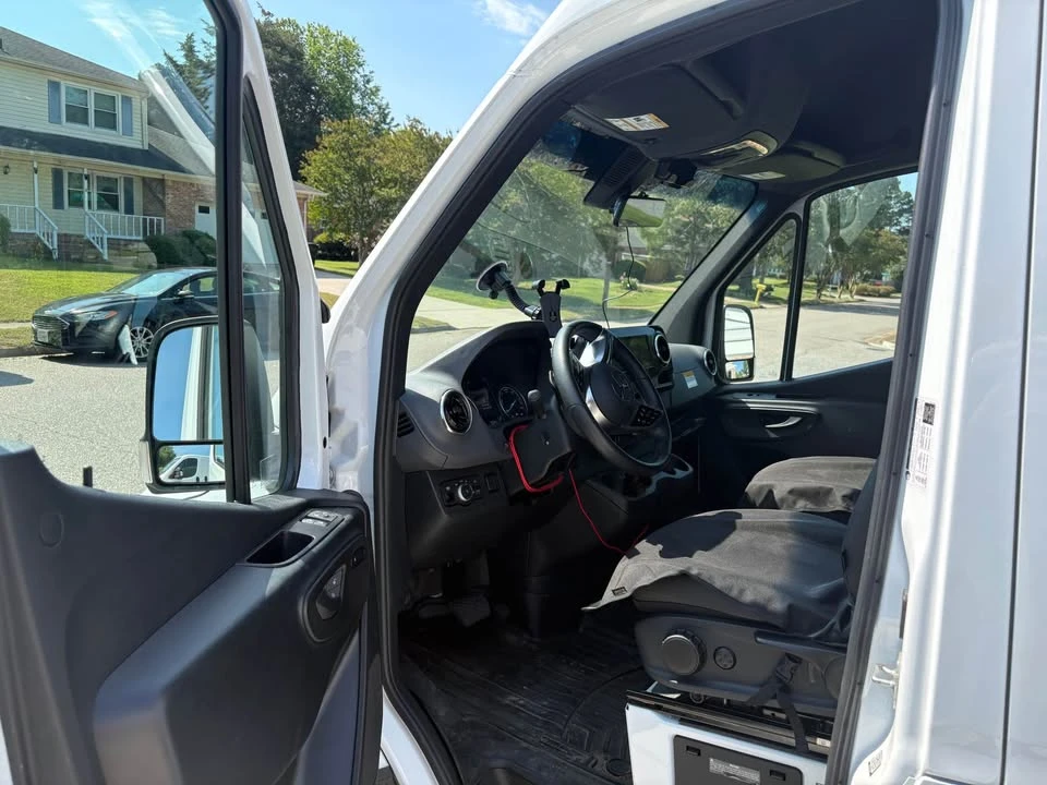 2024 Mercedes-Benz VS30 Sprinter - Image 8 of 12