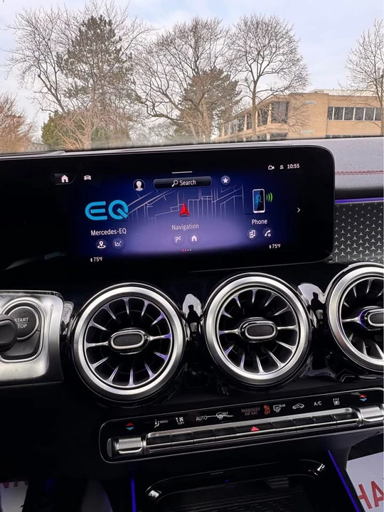 2024 Mercedes-Benz EQB - Image 10 of 17