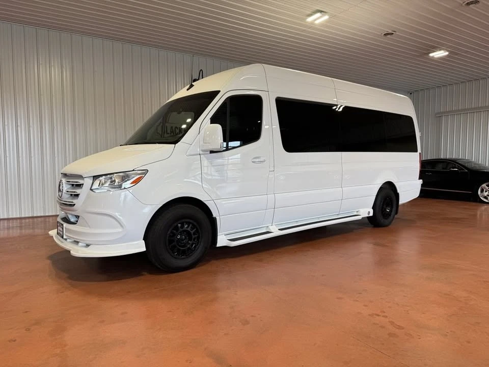 2024 Mercedes-Benz VS30 Sprinter - Image 2 of 20