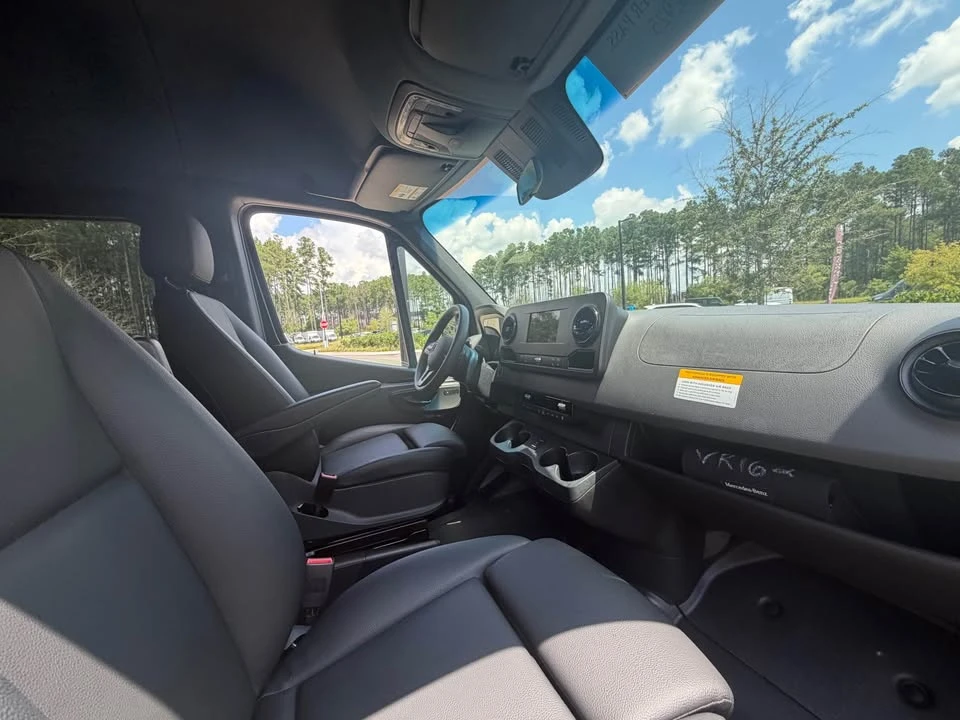 2024 Mercedes-Benz VS30 Sprinter - Image 3 of 6