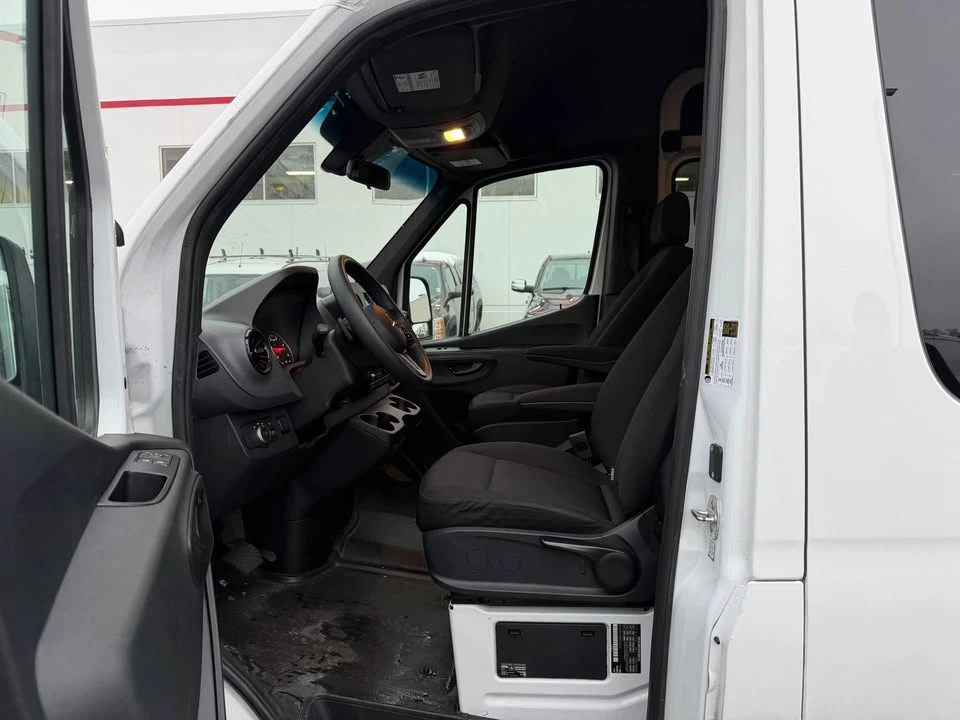 2024 Mercedes-Benz VS30 Sprinter - Image 10 of 18