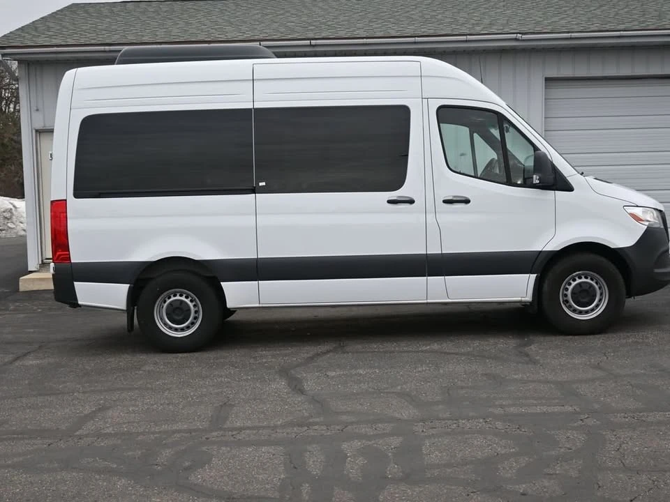 2024 Mercedes-Benz VS30 Sprinter - Image 2 of 14