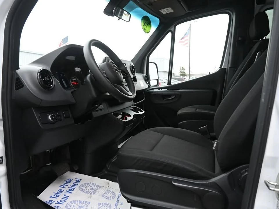 2024 Mercedes-Benz VS30 Sprinter - Image 8 of 14
