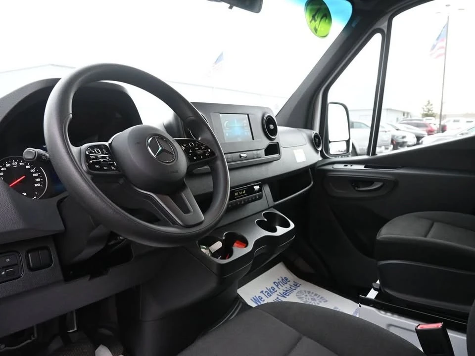 2024 Mercedes-Benz VS30 Sprinter - Image 9 of 14