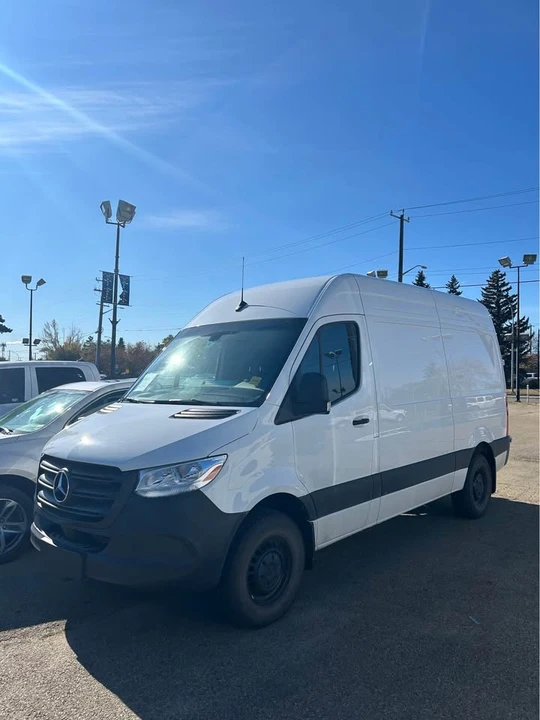 2024 Mercedes-Benz VS30 Sprinter - Image 2 of 5