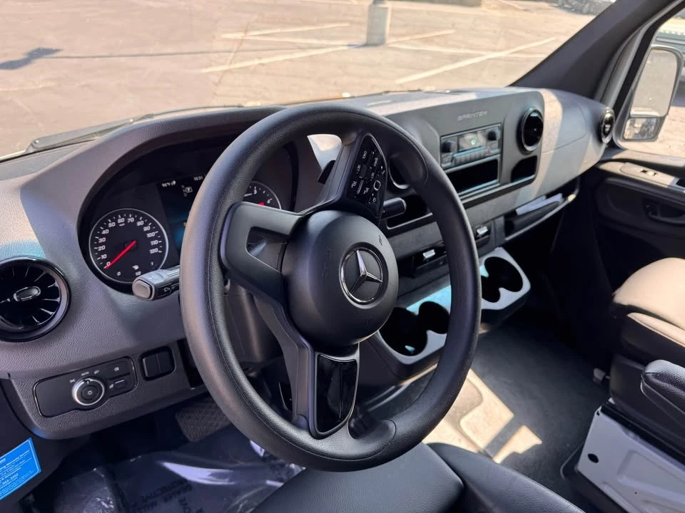 2024 Mercedes-Benz VS30 Sprinter - Image 8 of 11