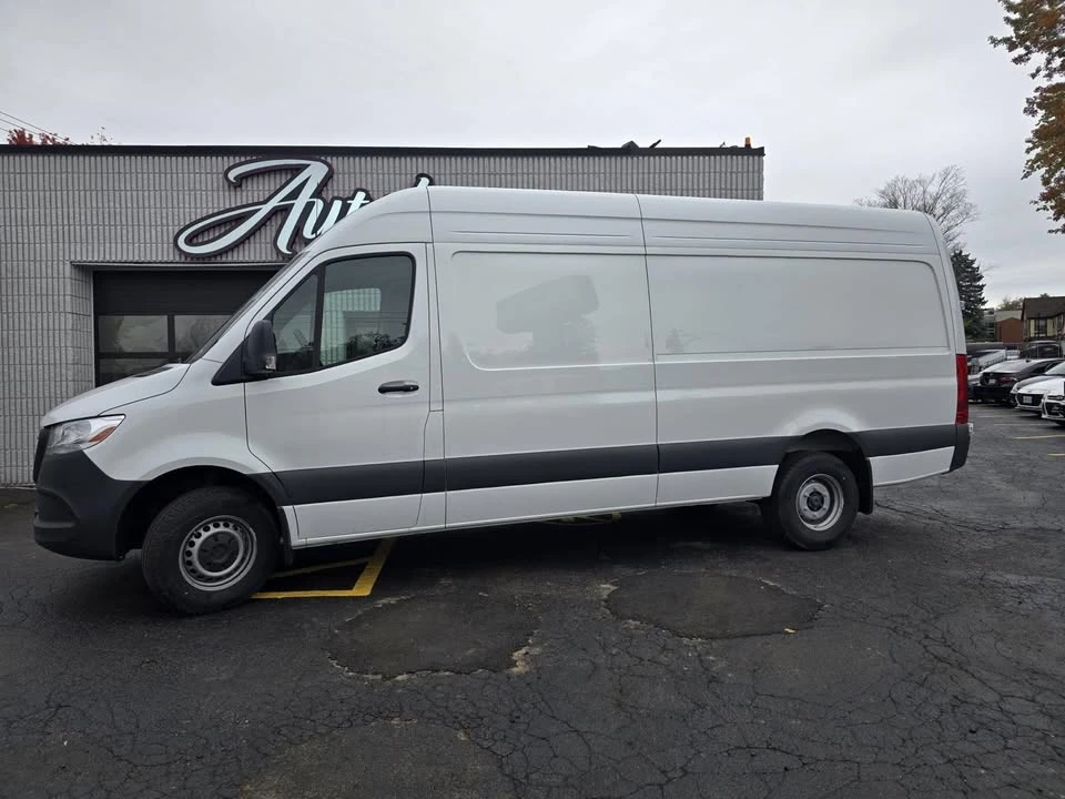 2024 Mercedes-Benz VS30 Sprinter - Image 2 of 7