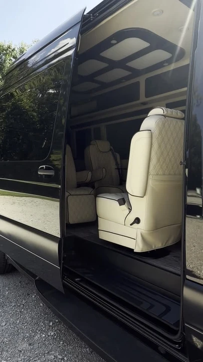 2024 Mercedes-Benz VS30 Sprinter - Image 2 of 5