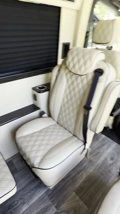 2024 Mercedes-Benz VS30 Sprinter - Image 4 of 5