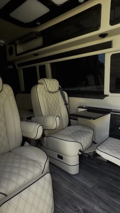 2024 Mercedes-Benz VS30 Sprinter - Image 3 of 5