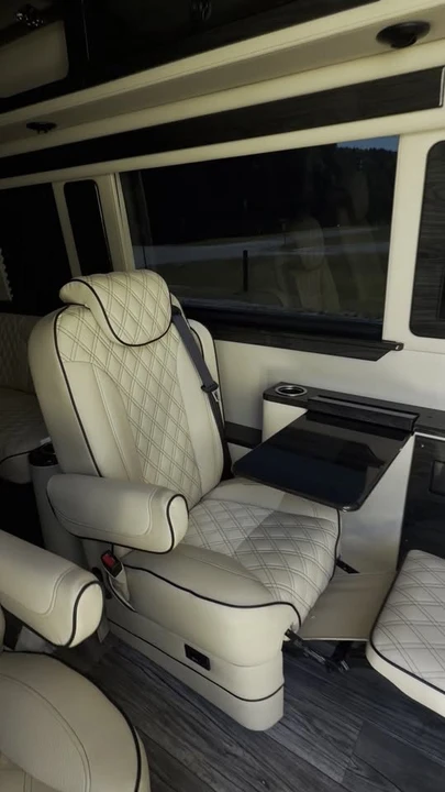2024 Mercedes-Benz VS30 Sprinter - Image 3 of 5