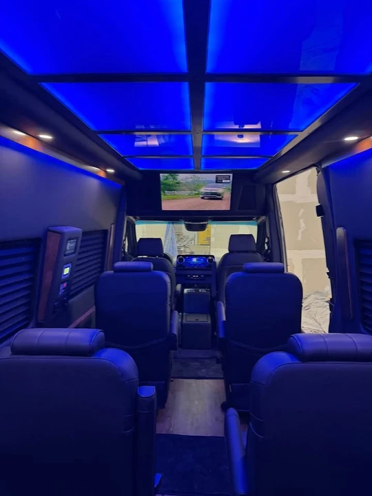 2024 Mercedes-Benz VS30 Sprinter - Image 8 of 17