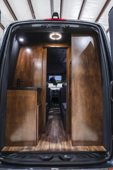 2024 Mercedes-Benz VS30 Sprinter - Image 2 of 18