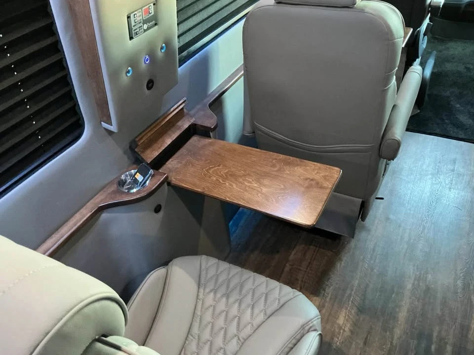 2024 Mercedes-Benz VS30 Sprinter - Image 6 of 18