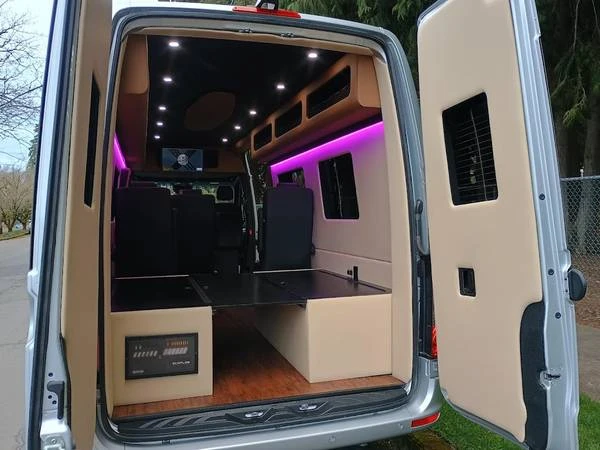 2024 Mercedes-Benz VS30 Sprinter - Image 10 of 19