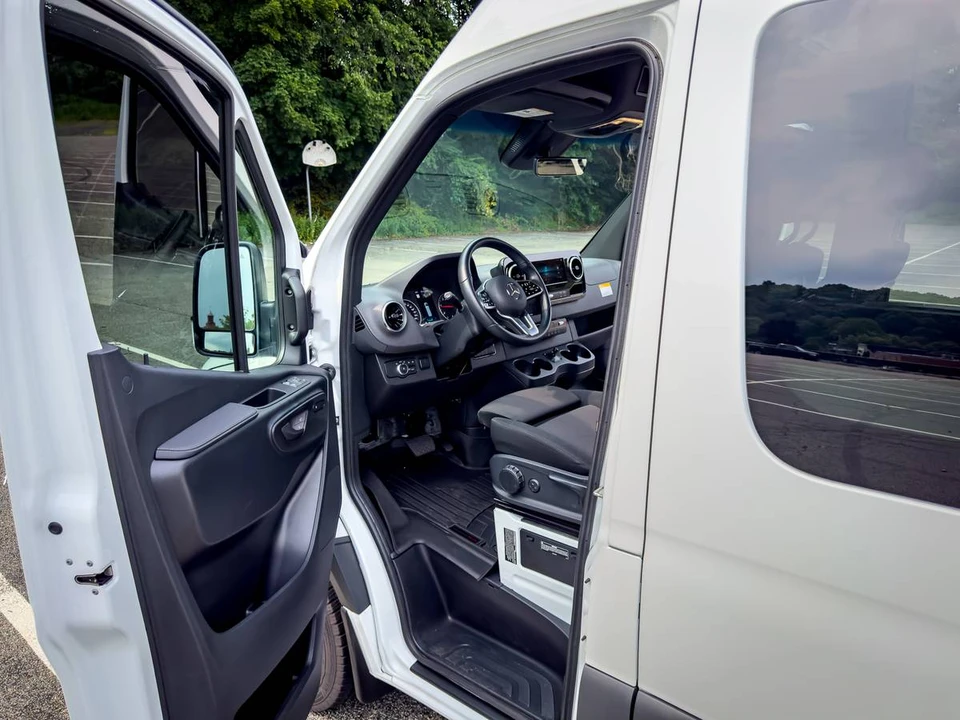 2024 Mercedes-Benz VS30 Sprinter - Image 13 of 24