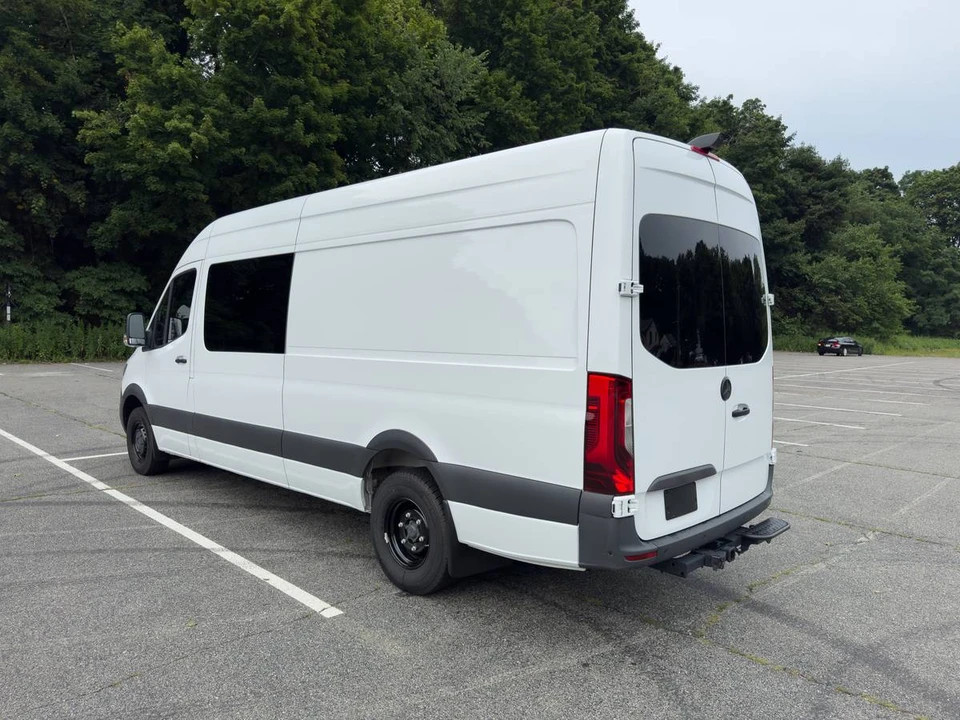 2024 Mercedes-Benz VS30 Sprinter - Image 3 of 24