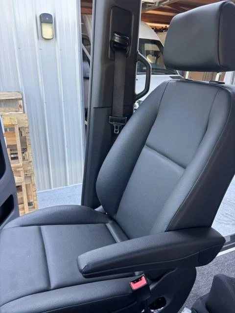 2024 Mercedes-Benz VS30 Sprinter - Image 13 of 23