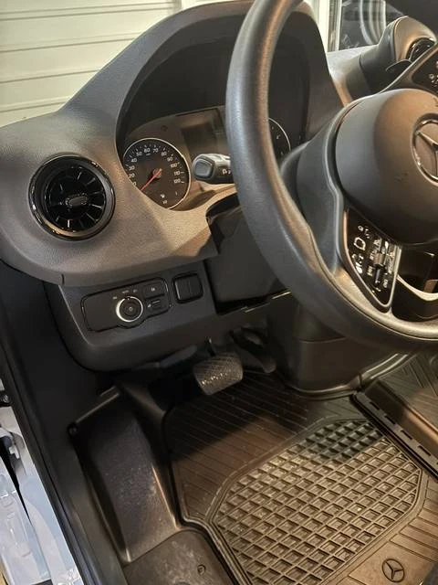 2024 Mercedes-Benz VS30 Sprinter - Image 17 of 24