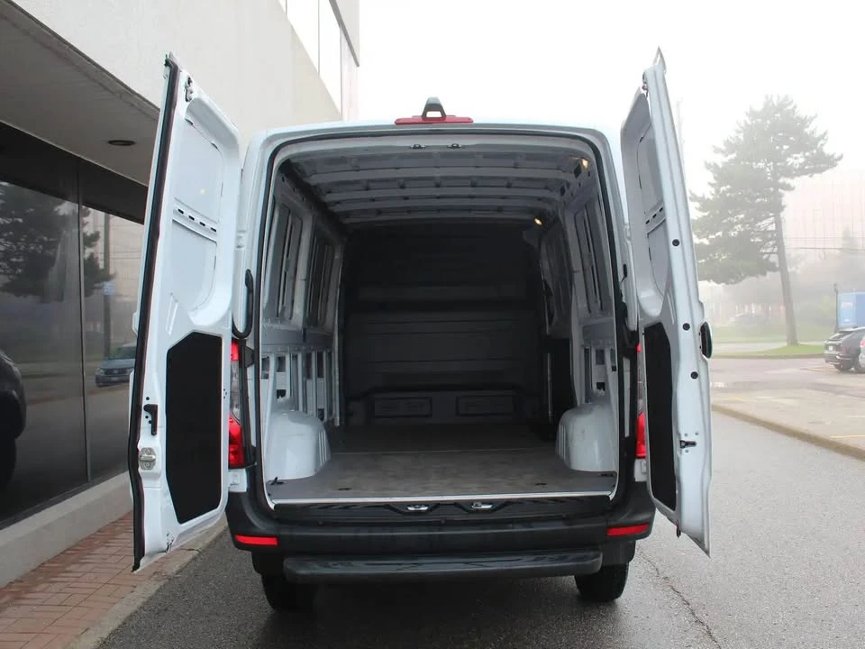 2024 Mercedes-Benz VS30 Sprinter - Image 7 of 20