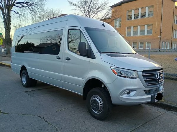 2024 Mercedes-Benz VS30 Sprinter - Image 2 of 19
