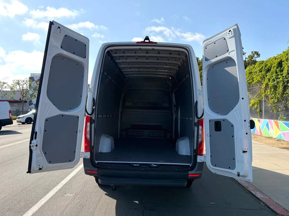 2024 Mercedes-Benz VS30 Sprinter - Image 10 of 12