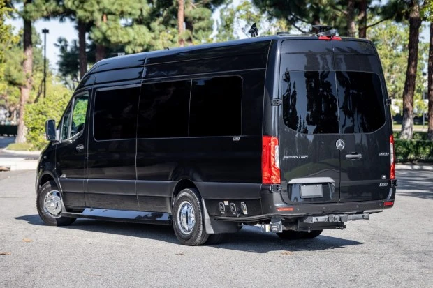 2024 Mercedes-Benz VS30 Sprinter - Image 2 of 9